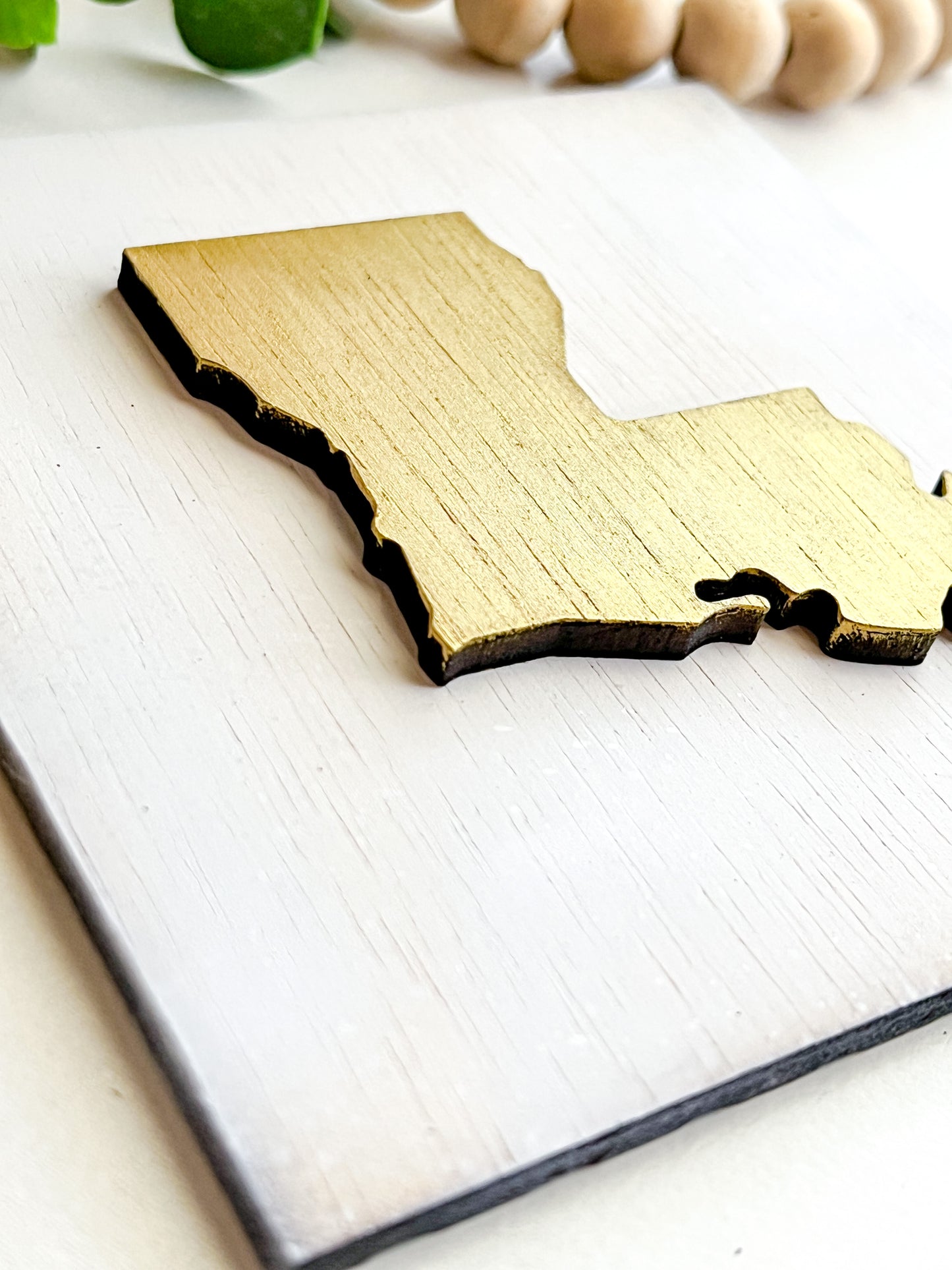 Gold Louisiana Shelf Sitter Sign