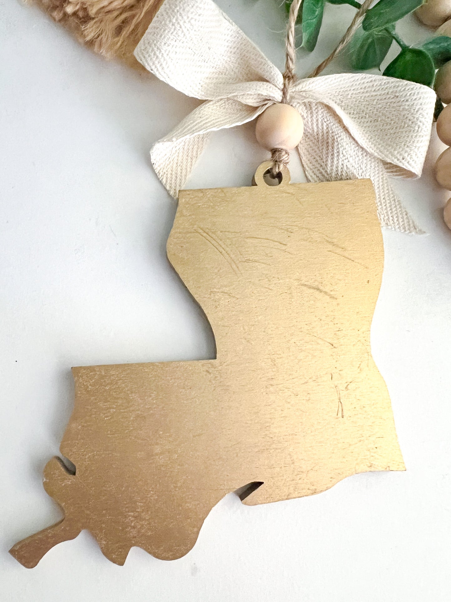 Louisiana Magnolia Gold & White Ornament